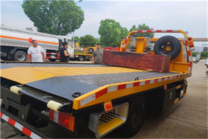 嘉禾附近拖车电话号码服务